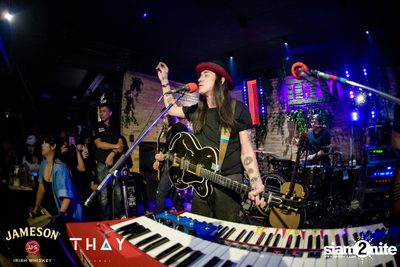 Thay Days กับ Greasy Cafe ที่ เท เอกมัย — photo 125