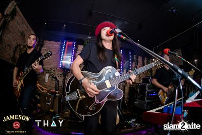 Thay Days กับ Greasy Cafe ที่ เท เอกมัย — photo 131