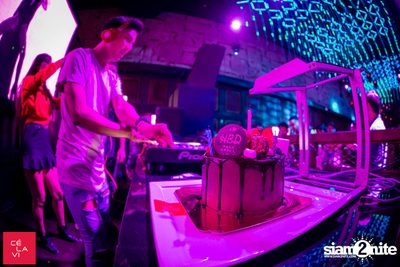 Supersonic Saturdays กับ Groove, Ome & Knatz ที่ เซ ลา วี — photo 89