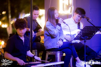 Friday Night at Wine Republic Thonglor — photo 6