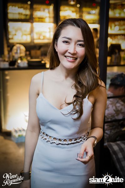 Friday Night at Wine Republic Thonglor — photo 29