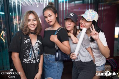 Palmy ที่ ดิฟเฟอร์ ผับ พัทยา — photo 22