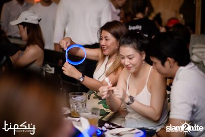 Tipsy Vintage Night with Two Popetorn at Tipsy Bkk — photo 73