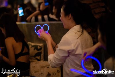 Tipsy Vintage Night with Two Popetorn at Tipsy Bkk — photo 84