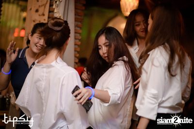 Tipsy Vintage Night with Two Popetorn at Tipsy Bkk — photo 139