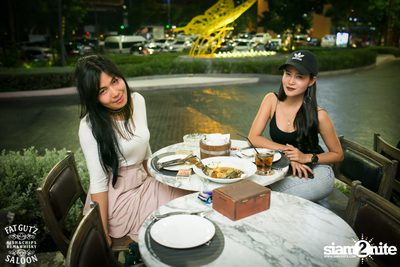 Maew Chirasak ที่ แฟท กัทซ์ อีสต์วิลล์ — photo 8