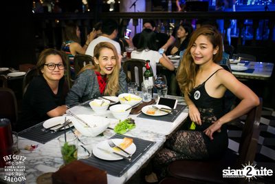 Maew Chirasak ที่ แฟท กัทซ์ อีสต์วิลล์ — photo 9