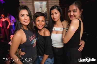 Bad & Boujee Launch Party ที่ แม็กกี้ ชูส์ — photo 38