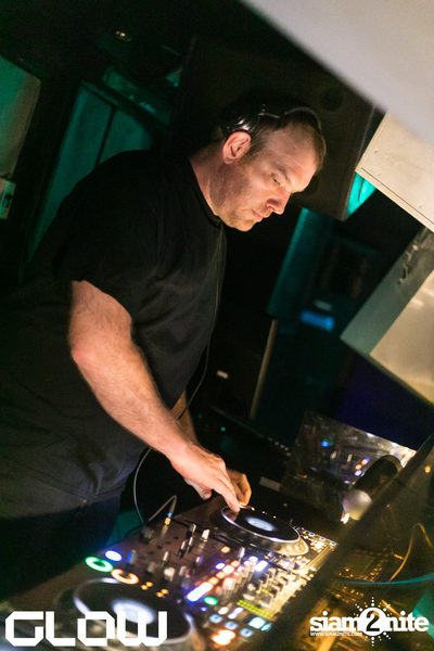 Sebastian Bayne [If? Records, AU] at GLOW — photo 3