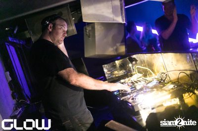 Sebastian Bayne [If? Records, AU] at GLOW — photo 8
