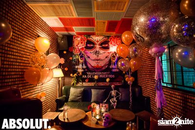 Dia de Los Muertos - Halloween Party at Revolucion Cocktail — photo 7