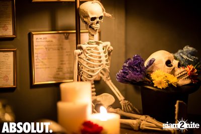 Dia de Los Muertos - Halloween Party at Revolucion Cocktail — photo 10