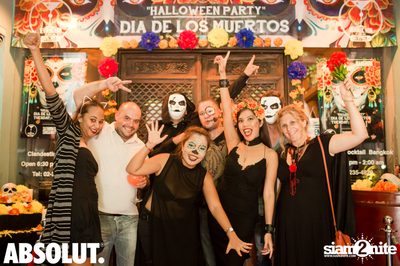 Dia de Los Muertos - Halloween Party at Revolucion Cocktail — photo 32