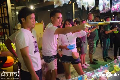 Loy Kratong Party at Fung Ter Pub — photo 51