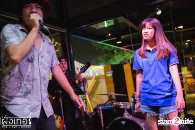 Loy Kratong Party at Fung Ter Pub — photo 91