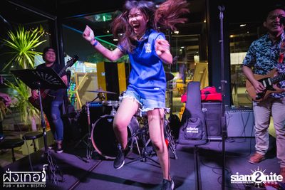 Loy Kratong Party at Fung Ter Pub — photo 93
