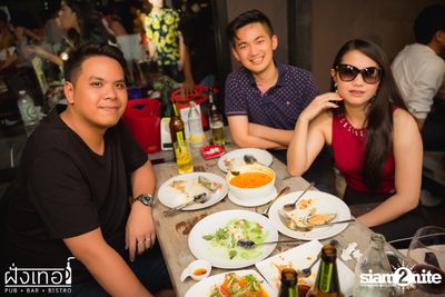 Loy Kratong Party at Fung Ter Pub — photo 127