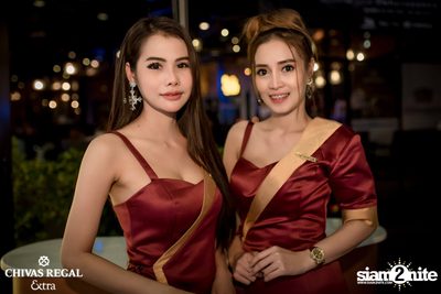 Pongsit Kampee at Why Here — photo 3