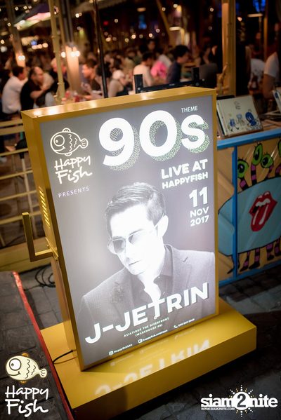 J Jetrin Concert ที่ แฮปปี้ ฟิช ที่ เอเชียทีค — photo 2