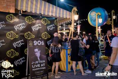 J Jetrin Concert ที่ แฮปปี้ ฟิช ที่ เอเชียทีค — photo 7