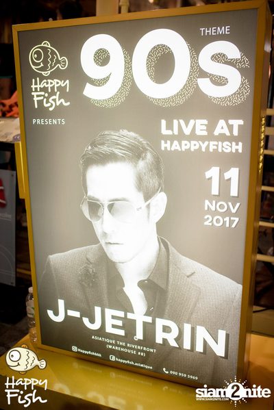 J Jetrin Concert ที่ แฮปปี้ ฟิช ที่ เอเชียทีค — photo 8