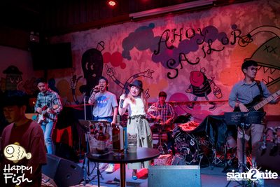 J Jetrin Concert ที่ แฮปปี้ ฟิช ที่ เอเชียทีค — photo 11
