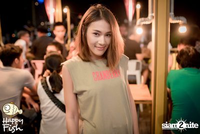 J Jetrin Concert ที่ แฮปปี้ ฟิช ที่ เอเชียทีค — photo 18
