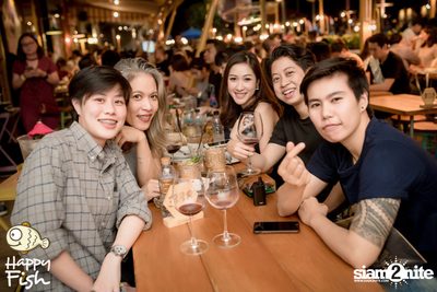 J Jetrin Concert ที่ แฮปปี้ ฟิช ที่ เอเชียทีค — photo 32