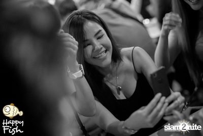 J Jetrin Concert ที่ แฮปปี้ ฟิช ที่ เอเชียทีค — photo 38