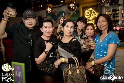 J Jetrin Concert ที่ แฮปปี้ ฟิช ที่ เอเชียทีค — photo 59