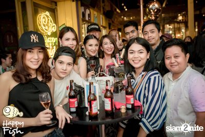 J Jetrin Concert ที่ แฮปปี้ ฟิช ที่ เอเชียทีค — photo 65