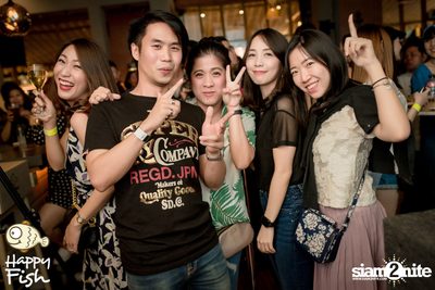 J Jetrin Concert ที่ แฮปปี้ ฟิช ที่ เอเชียทีค — photo 71