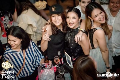 J Jetrin Concert ที่ แฮปปี้ ฟิช ที่ เอเชียทีค — photo 73