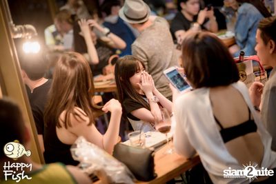 J Jetrin Concert ที่ แฮปปี้ ฟิช ที่ เอเชียทีค — photo 83