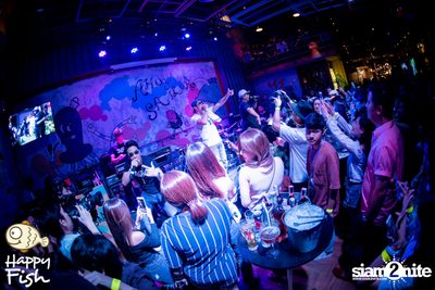 J Jetrin Concert ที่ แฮปปี้ ฟิช ที่ เอเชียทีค — photo 107