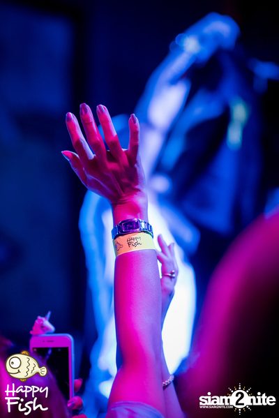 J Jetrin Concert ที่ แฮปปี้ ฟิช ที่ เอเชียทีค — photo 115