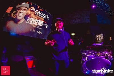 DJ Jazzy Jeff & MC Rhymefest ที่ เซลาวี — photo 34