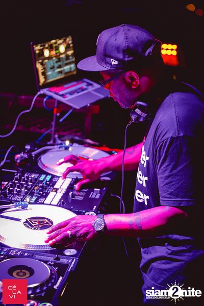 DJ Jazzy Jeff & MC Rhymefest ที่ เซลาวี — photo 91