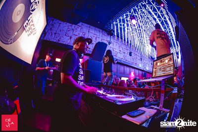 DJ Jazzy Jeff & MC Rhymefest ที่ เซลาวี — photo 94