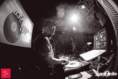 DJ Jazzy Jeff & MC Rhymefest ที่ เซลาวี — photo 96
