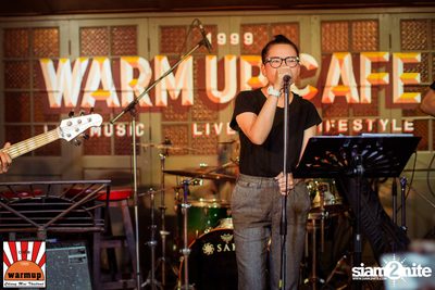 Dj Zara Gift & Mc Coga at Warm Up Cafe Chiang Mai — photo 10