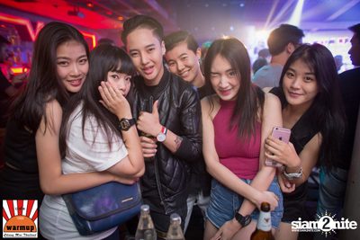 Dj Zara Gift & Mc Coga at Warm Up Cafe Chiang Mai — photo 42