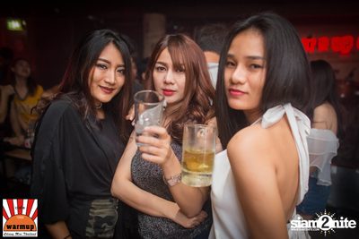 Dj Zara Gift & Mc Coga at Warm Up Cafe Chiang Mai — photo 88