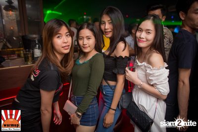 Dj Zara Gift & Mc Coga at Warm Up Cafe Chiang Mai — photo 92