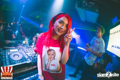 Dj Zara Gift & Mc Coga at Warm Up Cafe Chiang Mai — photo 96