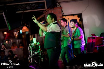 Ben Chalatit Live at The View Bar & Restaurant — photo 15
