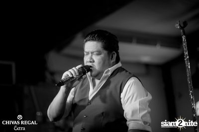 Ben Chalatit Live at The View Bar & Restaurant — photo 16