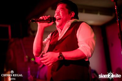 Ben Chalatit Live at The View Bar & Restaurant — photo 17