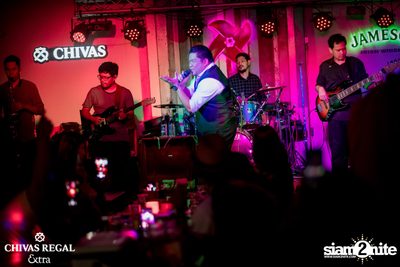 Ben Chalatit Live at The View Bar & Restaurant — photo 19
