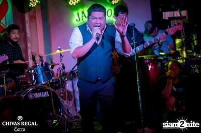 Ben Chalatit Live at The View Bar & Restaurant — photo 21